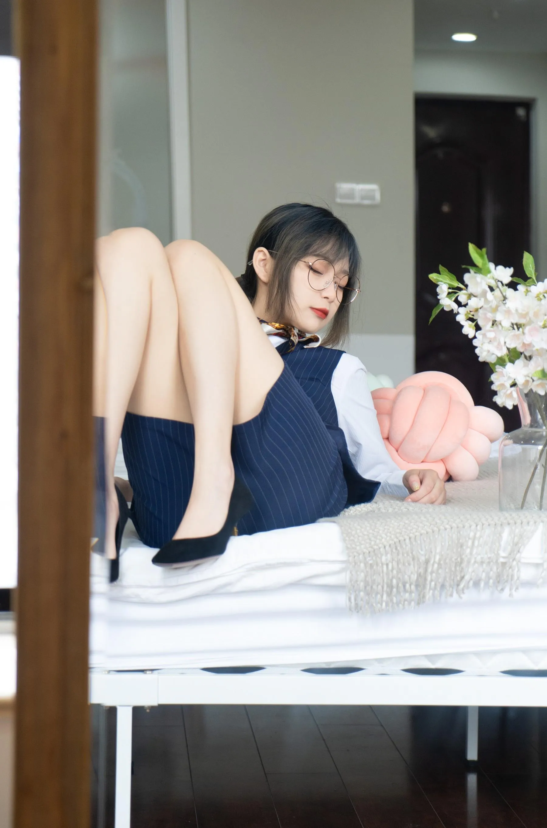 梨瑾瑾 – NO.05 乘务员 [20P]插图